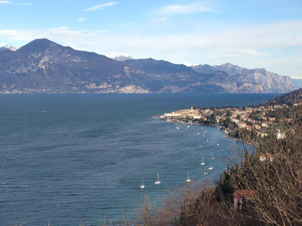 Residence La Mignon - Terrazza Torri Del Benaco Buitenkant foto