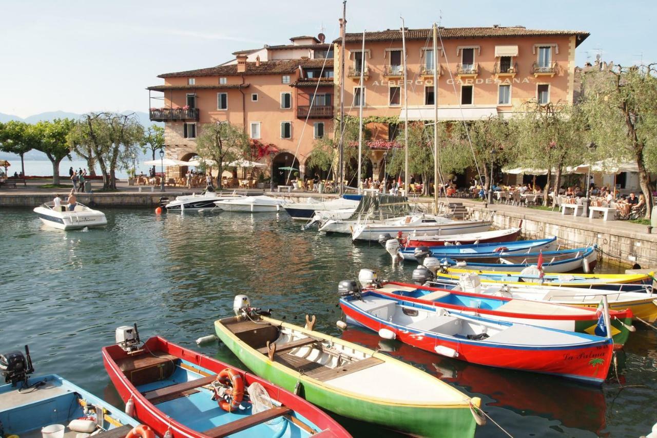 Residence La Mignon - Terrazza Torri Del Benaco Buitenkant foto